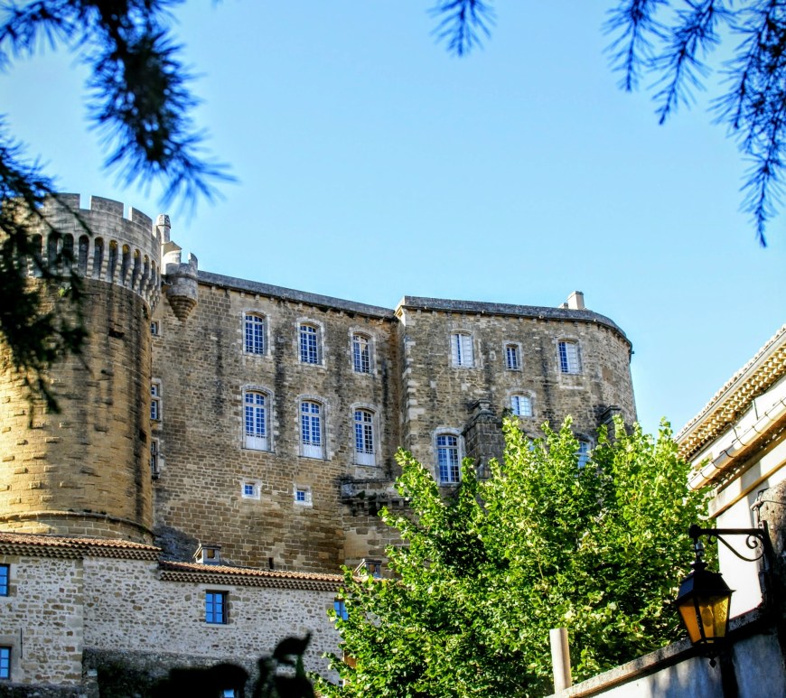 château de suze la rousse université du vin